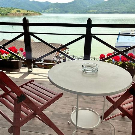 Mustaciosul Dunarii Hotel Ieşelniţa Bagian luar foto