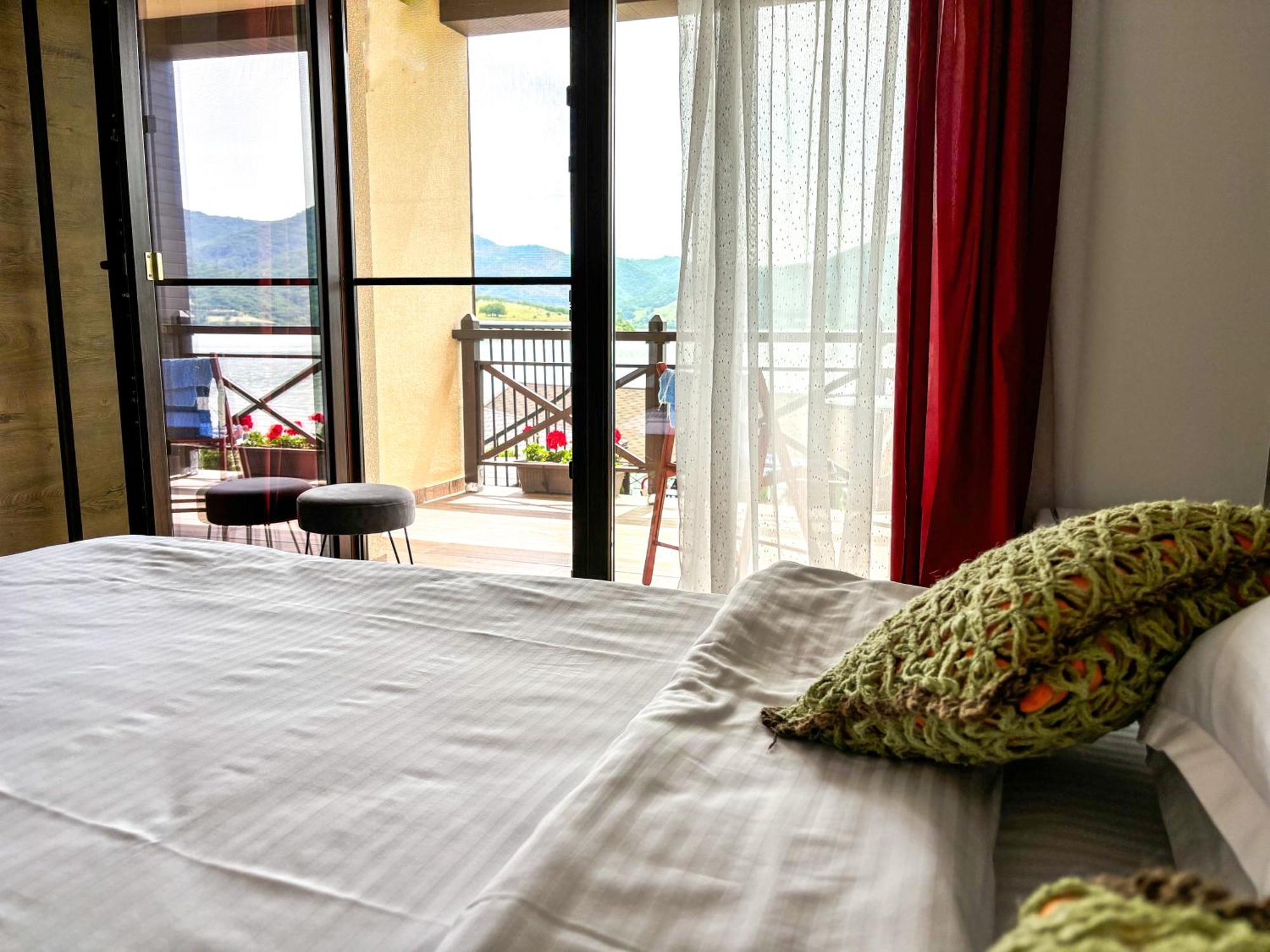 Mustaciosul Dunarii Hotel Ieşelniţa Bagian luar foto