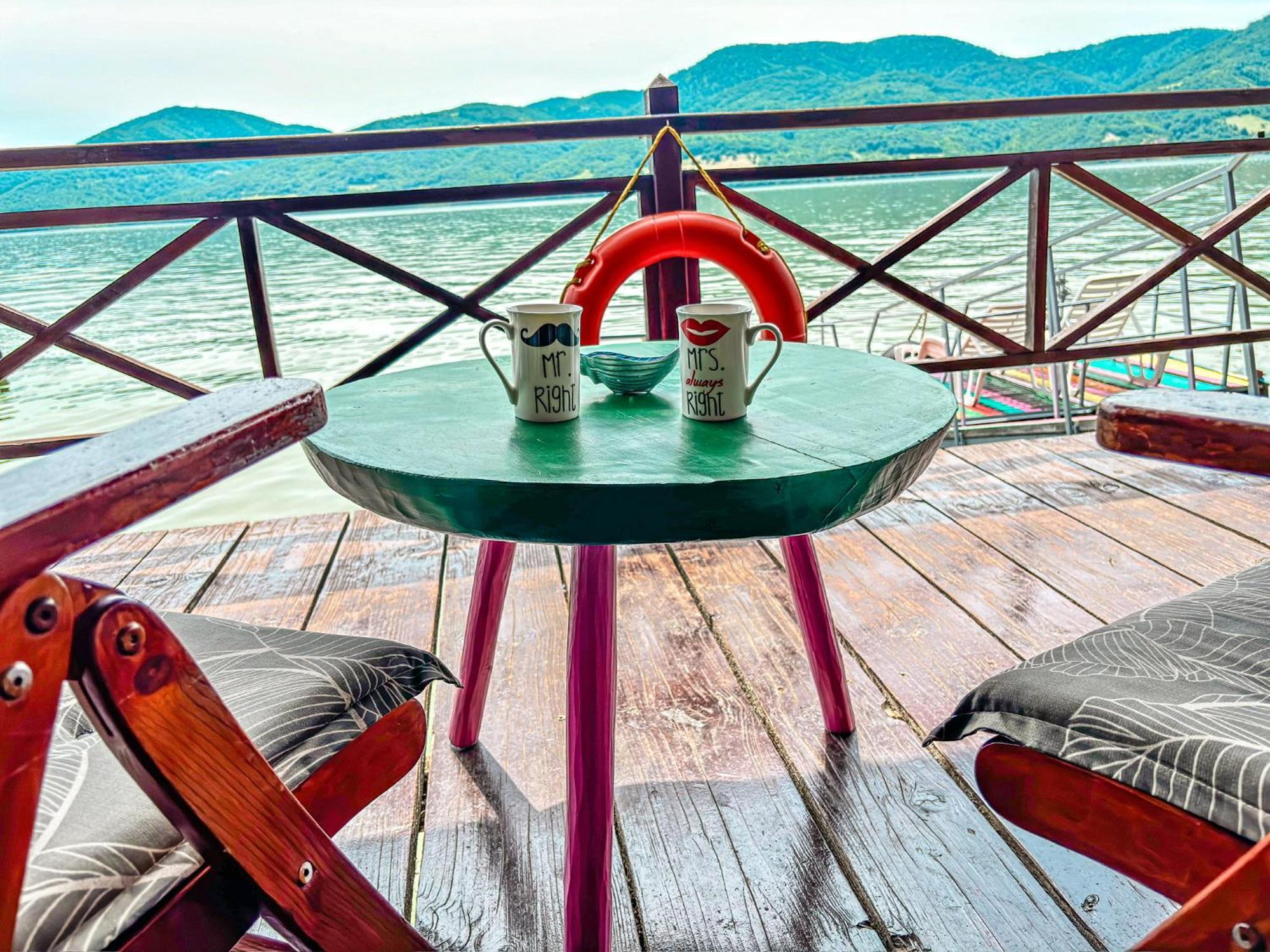 Mustaciosul Dunarii Hotel Ieşelniţa Bagian luar foto