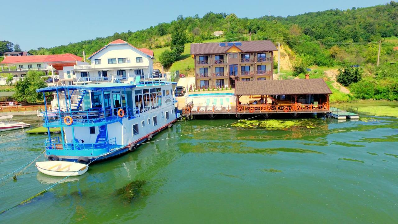 Mustaciosul Dunarii Hotel Ieşelniţa Bagian luar foto