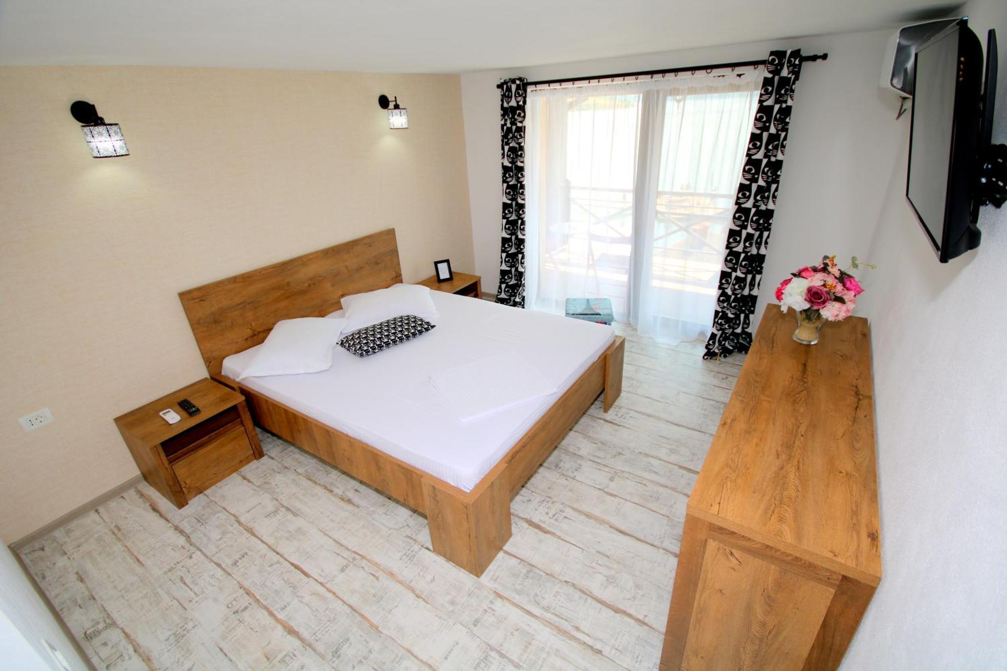 Mustaciosul Dunarii Hotel Ieşelniţa Bagian luar foto