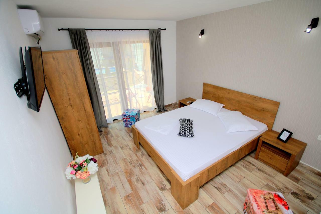 Mustaciosul Dunarii Hotel Ieşelniţa Bagian luar foto